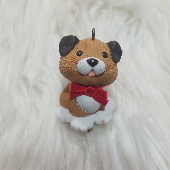 Vintage Hallmark Keepsake Ornament Holiday Puppy 1983 - Picture 3 of 3